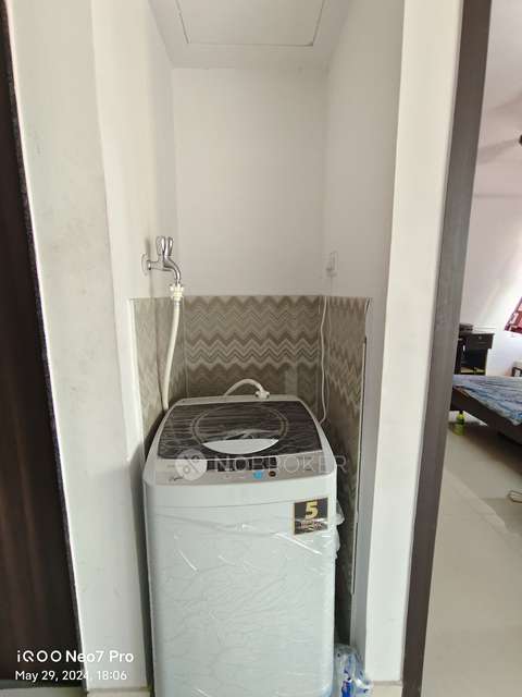 1 BHK Flat In Crown Viva Chs Ltd For Sale  In Thane West