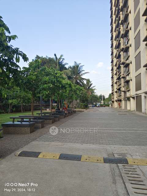 1 BHK Flat In Crown Viva Chs Ltd For Sale  In Thane West