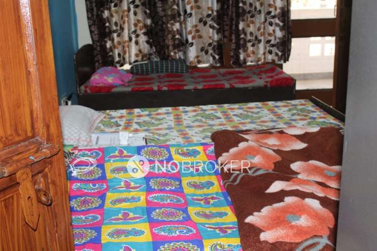 PG for Boys in Sector 18