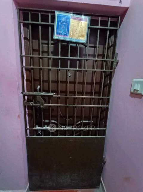 2 BHK Flat In Repute Owe For Sale  In Annanur Railwaycross