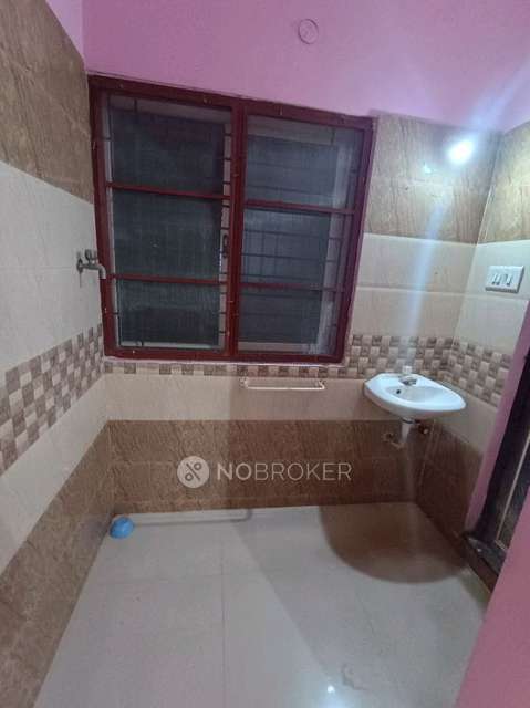 2 BHK Flat In Repute Owe For Sale  In Annanur Railwaycross