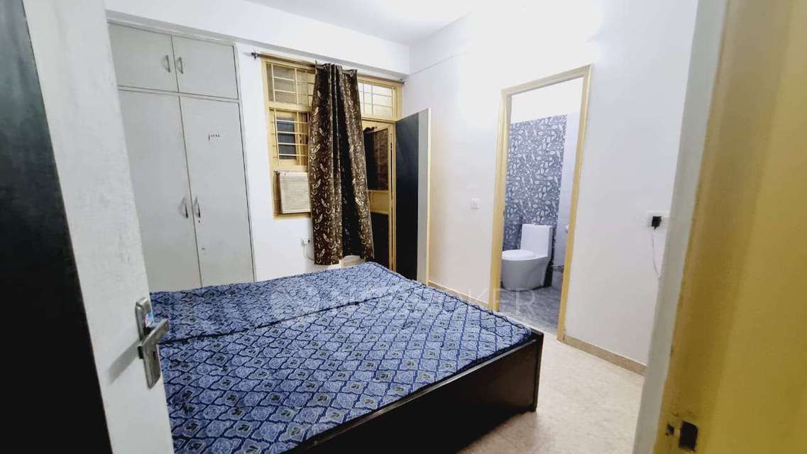 2 BHK Flat In Sustain White,sector 45 Noida for Rent  In Sustain White