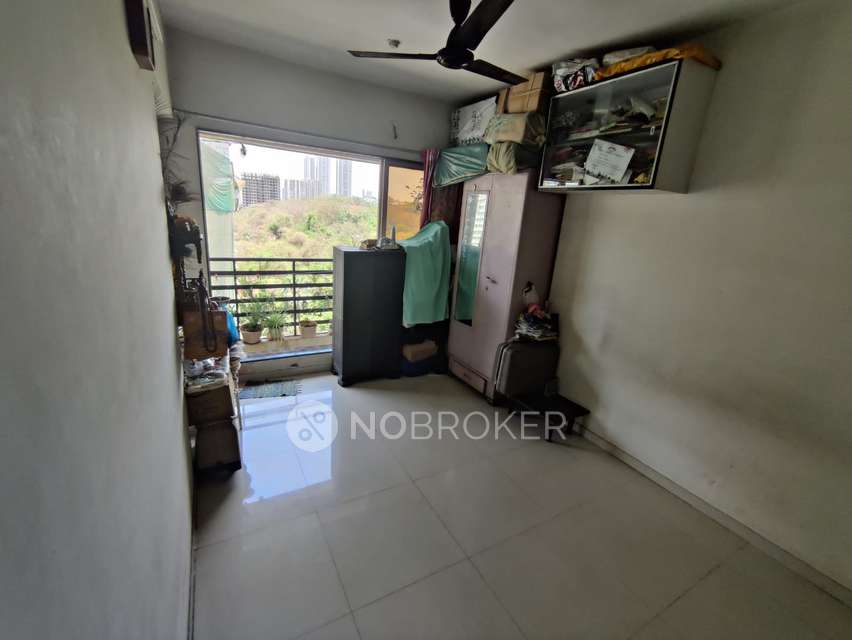 2 BHK Flat In Bhoomi Legend, Kandivali East For Sale  In Kandivali East