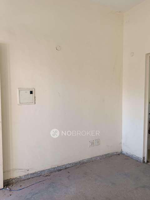 1 RK Flat In Residency Park1  For Sale  In  Dlf Phase Iv