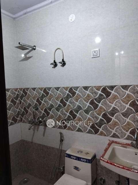 3 BHK Flat For Sale  In Shahdara
