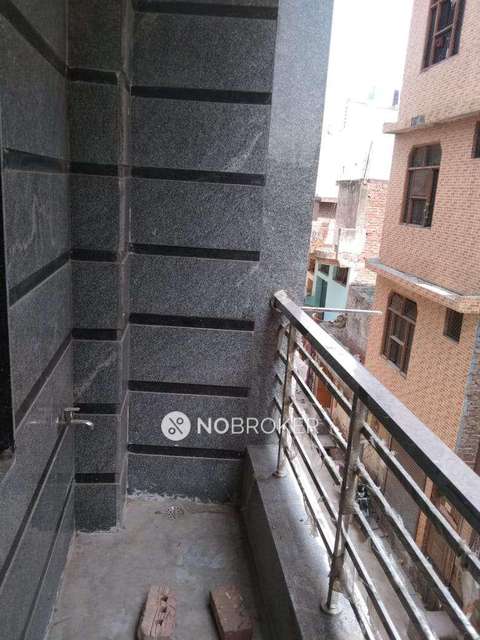 2 BHK Flat In Ganeshan Vila For Sale  In  Mahavir Enclave