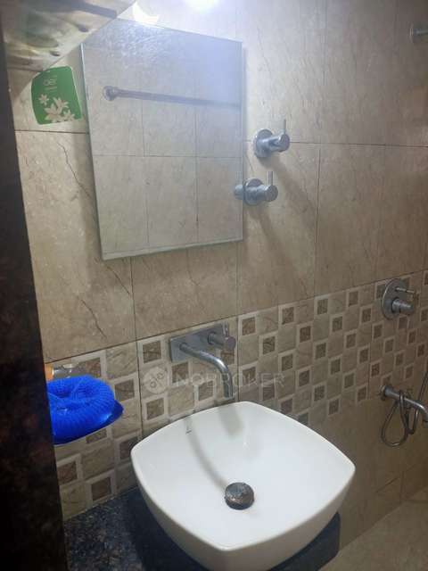 2 BHK Flat In Meenakshi Housing Society, Kalina For Sale  In Kalina