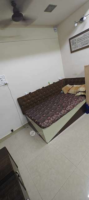2 BHK Flat In Safa Tower For Sale  In Mazgaon