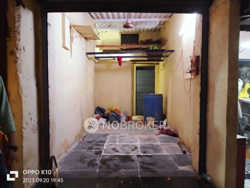 Shop in Malad East, Mumbai for sale 