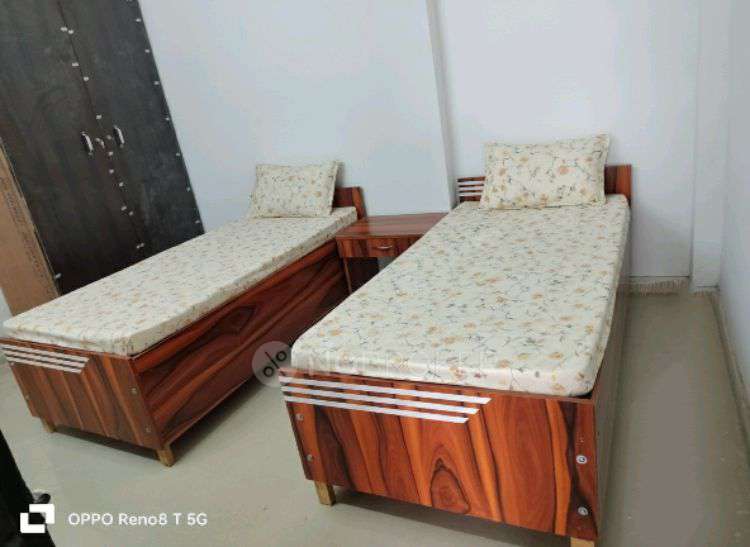 PG for Boys in Sector 63