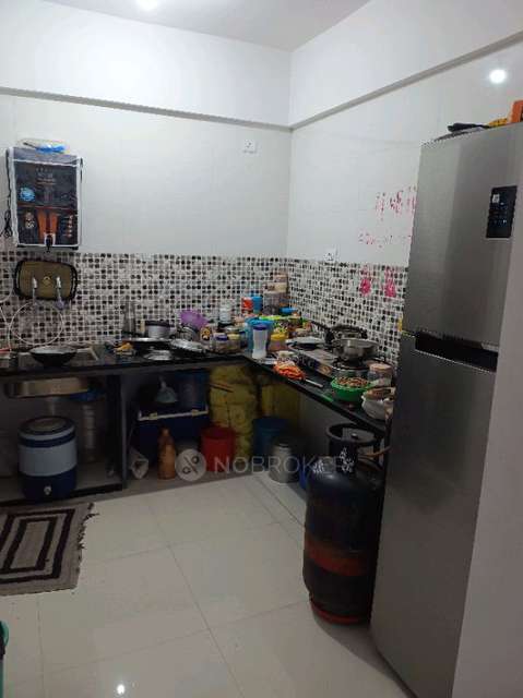 Single Room for Male In 2 BHK  In Near Bharat Mata Chawk In Pimpri-chinchwad