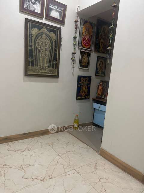 3 BHK Flat In Mig Janakpuri For Sale  In Janakpuri