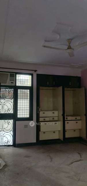 3 BHK Flat In Uppal Southend For Sale  In Sector 49