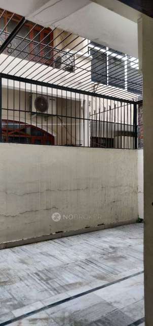 3 BHK Flat In Uppal Southend For Sale  In Sector 49