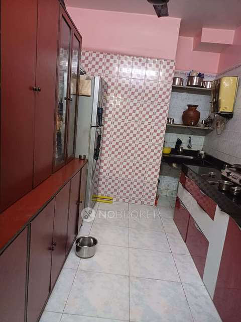 2 BHK Flat In Royal Link Co-operative Housing Society For Sale  In Borivali West