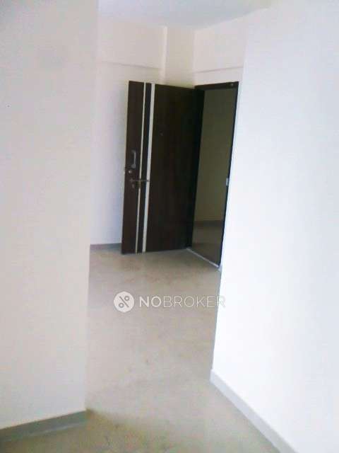 1 RK Flat In Green Plaza Sector 26 For Sale  In Bhagat Super Market