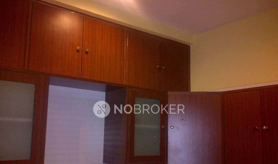 2 BHK Flat In Nishat Chs For Sale  In Malabar Hill