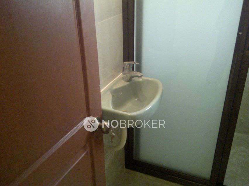 2 BHK Flat In Nishat Chs For Sale  In Malabar Hill