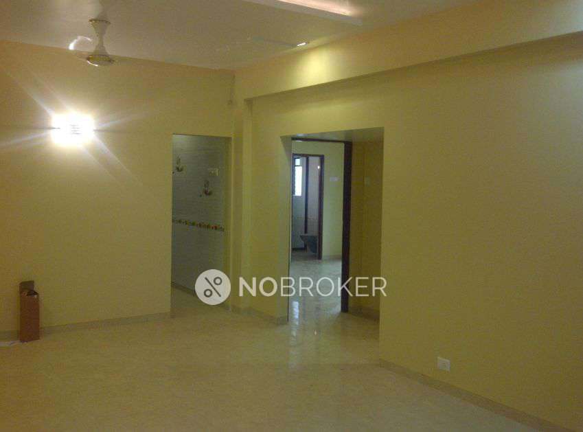 2 BHK Flat In Nishat Chs For Sale  In Malabar Hill