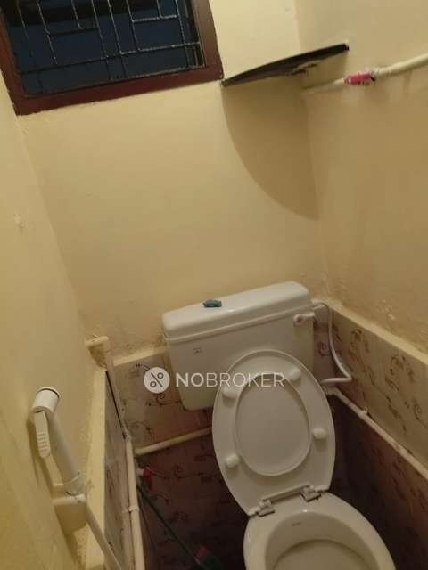 2 BHK Flat In Appa Swami Apartment For Sale  In West Mambalam