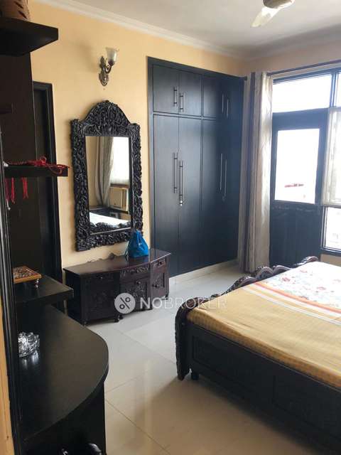 3 BHK Flat In Krishna Apra Gardens For Sale  In Indirapuram