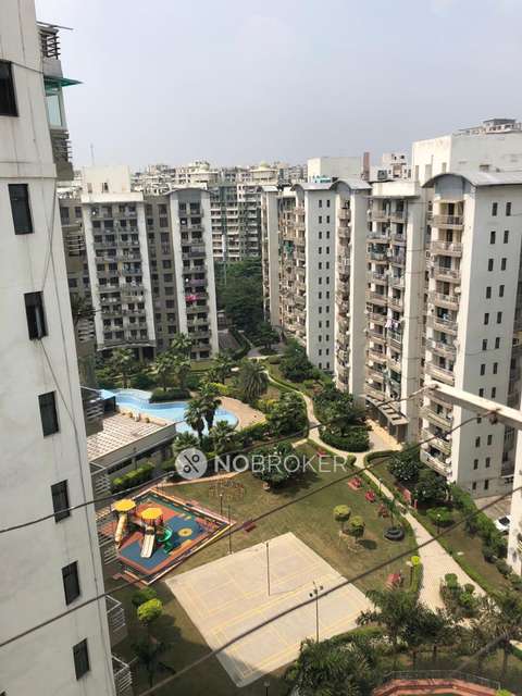 3 BHK Flat In Krishna Apra Gardens For Sale  In Indirapuram
