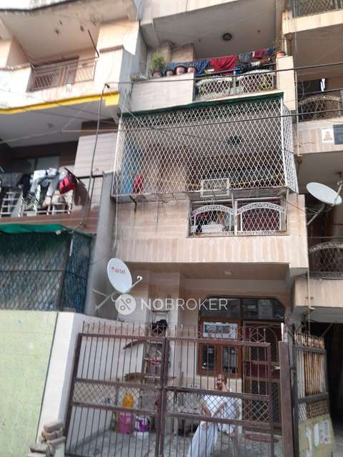 2 BHK Flat In Swami Mahavir Appt-1 For Sale  In Shalimar Garden 