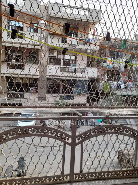 2 BHK Flat In Swami Mahavir Appt-1 For Sale  In Shalimar Garden 