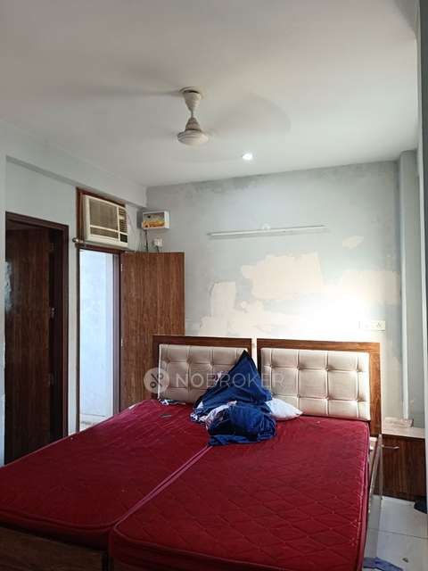 1 BHK Flat In Standalone Building   for Rent  In Sector 38