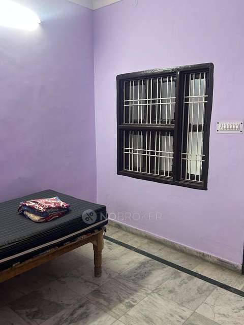 1 BHK House for Rent  In Sector 21b