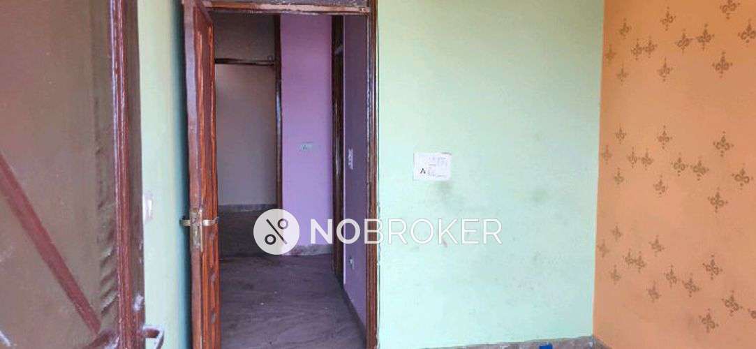 2 BHK Flat In Standlone Building For Sale  In Shahdara