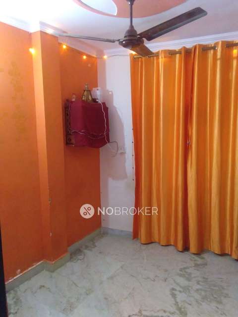 1 BHK Flat For Sale  In Laxmi Nagar