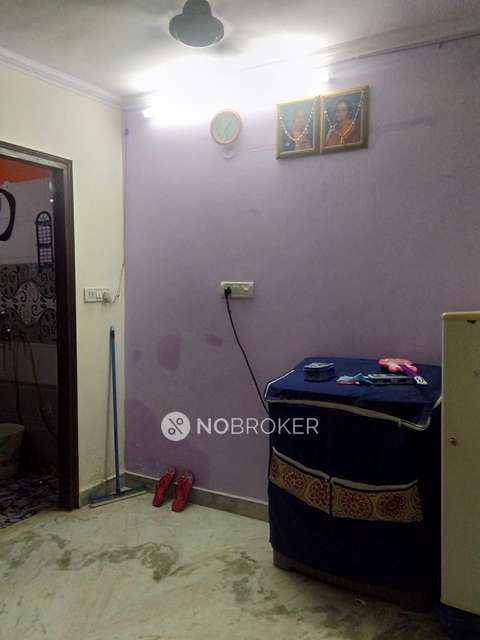 1 BHK Flat For Sale  In Laxmi Nagar