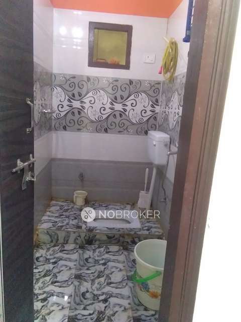 1 BHK Flat For Sale  In Laxmi Nagar