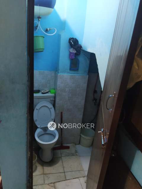 1 BHK Flat For Sale  In Baljeet Nagar 