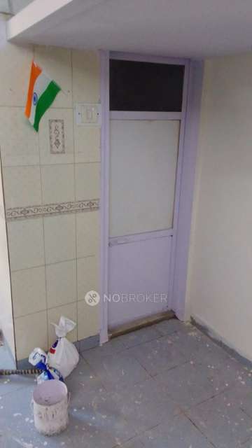 1 RK Flat For Sale  In Goregaon West