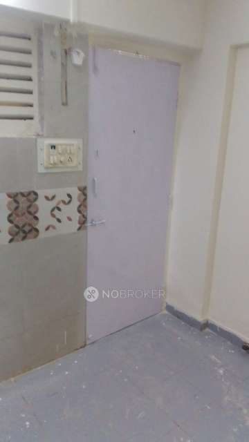 1 RK Flat For Sale  In Goregaon West