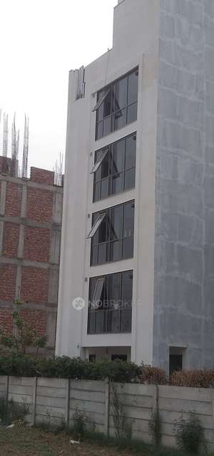 Showroom in Sector 65, Gurgaon for Rent 