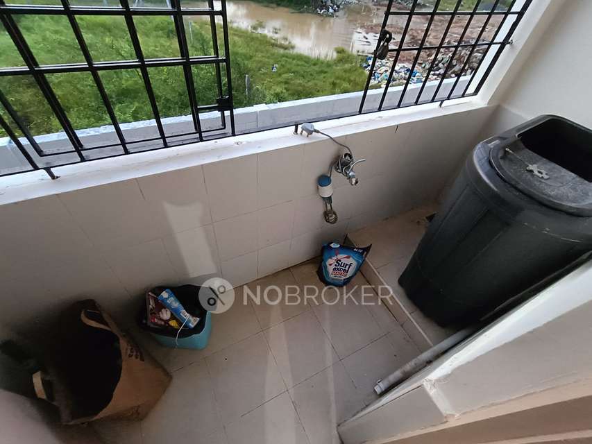 3 BHK Flat In Color Berry Apartment For Sale  In Padur 