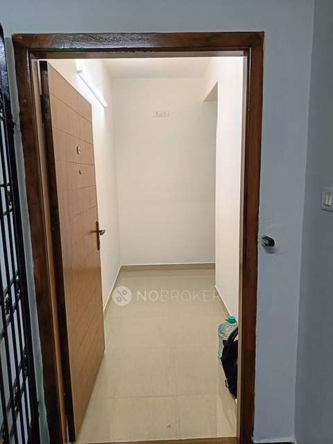 3 BHK Flat In Color Berry Apartment For Sale  In Padur 