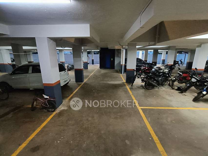 3 BHK Flat In Color Berry Apartment For Sale  In Padur 