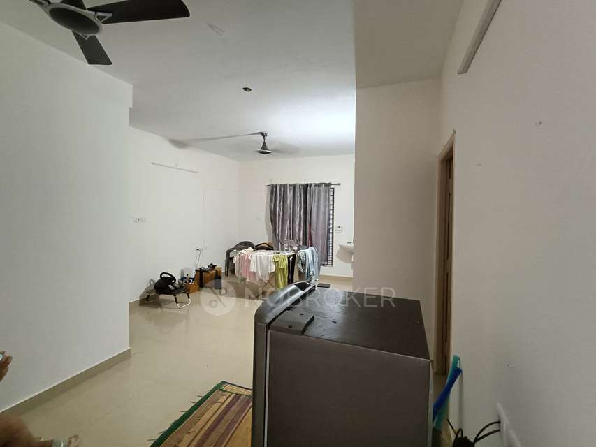 3 BHK Flat In Color Berry Apartment For Sale  In Padur 