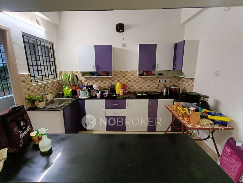 3 BHK Flat In Color Berry Apartment For Sale  In Padur 