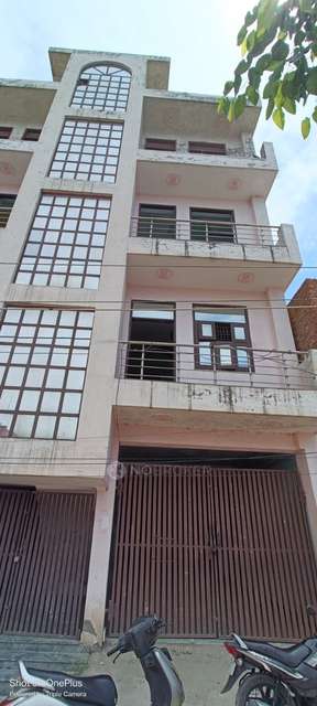 2 BHK Flat In  Chipyana Vujurg For Sale  In Chipiyana Bujurg Road