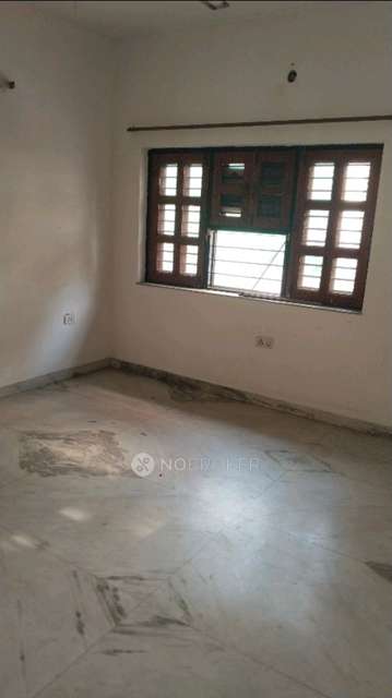 1 BHK House for Rent  In Sector 27