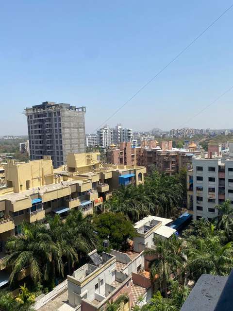 Shared Room for Female In 2 BHK  In Sai Vastu Society  In  Pimple Saudagar,