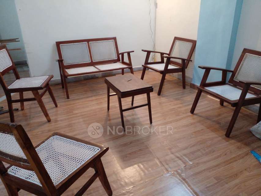 Single Room for Male In 4 BHK  In The Residence Banjara Hills, Banjara Hills In Banjara Hills