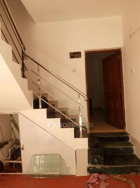 1 BHK Flat In Standalone Building  for Rent  In Ghorpadi