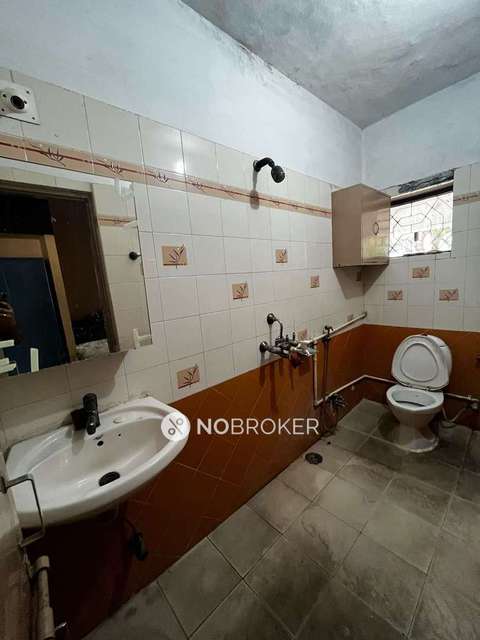 4+ BHK Flat In Pearls Palace  For Sale  In Gun Foundry, Basheer Bagh