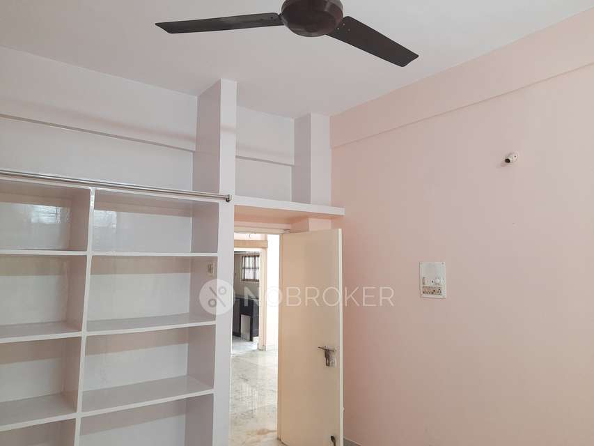 3 BHK Flat In Sai Vishnu Apartment For Sale  In Domalguda